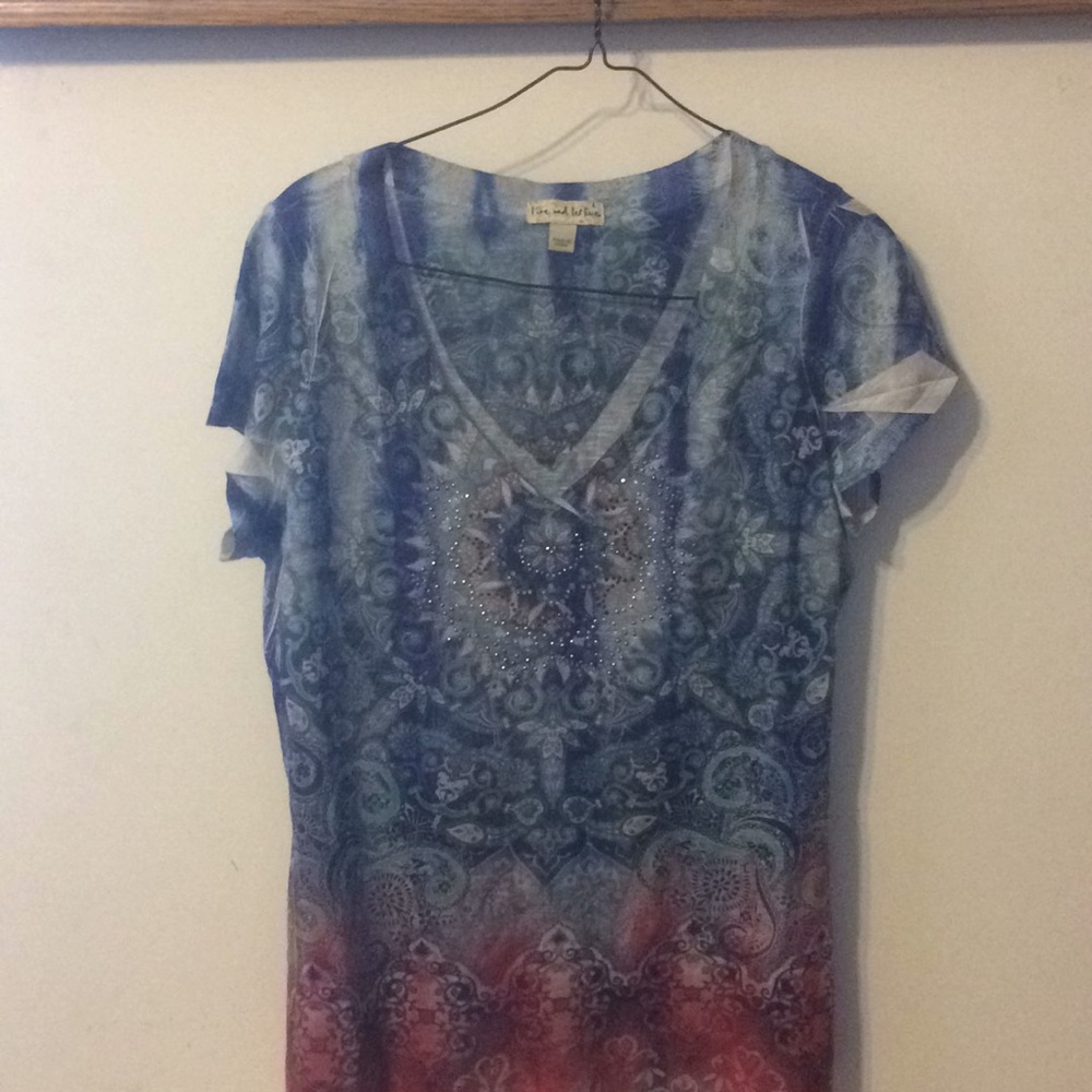 Short sleeve vneck pullover